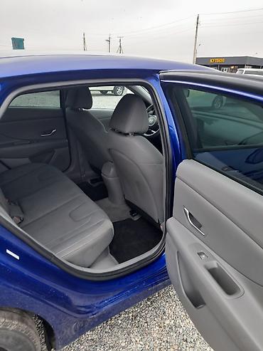 Hyundai: Hyundai Elantra: 2023 г., 1.6 л, Автомат, Гибрид, Седан — 5