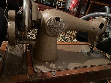 antik stullar: Mexanik tikiş maşını – əl fırlatma qoluyla - Korpus: ağır metal — 4