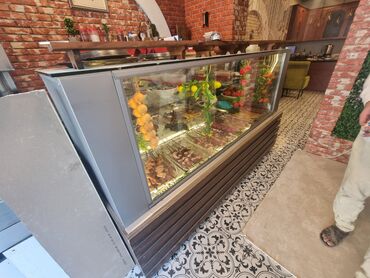 Промышленные морозильники: Restoran ucun kabab vitrini satilir. Vitrin keyfiyyətli materiallidir
