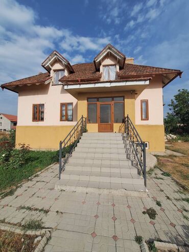 сип панельный дом: Үй, 330 кв. м, 6 бөлмө, Риелтор, Косметикалык оңдоо
