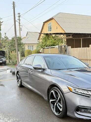 диски на 19 5: Дөңгөлөктөр монтажда 235 / 40 / R 19, Жай, Колдонулган, Комплект, Жеңил унаалар, Куйма, тешиктери - 5
