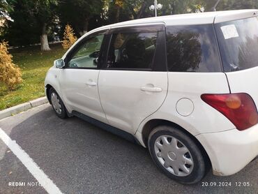 Toyota: Toyota ist: 2004 г., 1.3 л, Автомат, Бензин