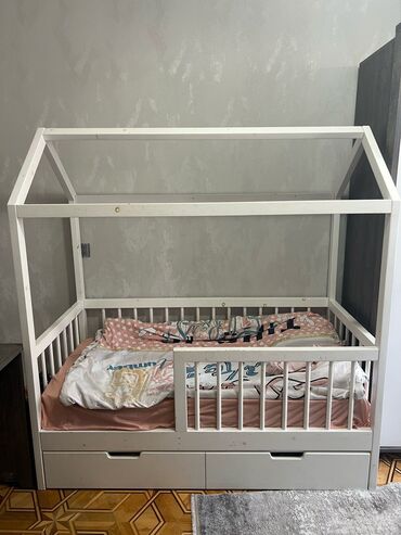 Beşiklər: Oğlan və qız üçün, Beşik