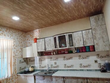 Həyət evləri və villaların satışı: 4 otaqlı, 2 kv. m, Kredit yoxdur, Orta təmir — 10