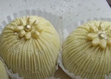 Un: Milli şirniyyatlar – əl işləri - Şəkərbura: Xəmir üzərində incə — 16