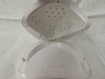 Dırnaq qurutma lampaları: SUN 5S brendinə məxsus, dırnaqlar üçün UV LED lampası. Ağ rəngdədir və — 7