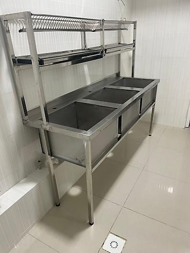 Другое оборудование для фастфудов: Профессиональные стеллажи из нержавеющей стали, профессиональные столы — 13