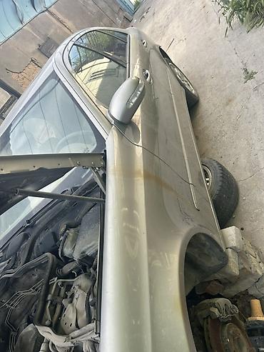Другие детали кузова: Mercedes-Benz E‑Class W211 Без мотора кузов в отличном состоянии — 4