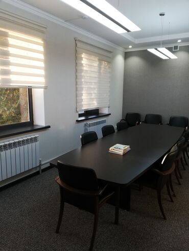 Офисы: Продаю Офис 300 м², С ремонтом, Без мебели, Частный дом, 2 этаж — 20