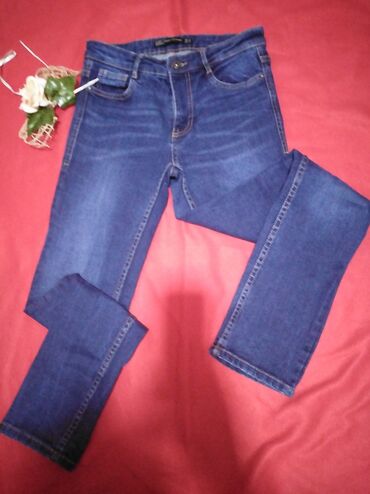 cizme 41 broj: ZARA farmerke br. 38. 98%cotton., 2%elastina. Poluobim struka