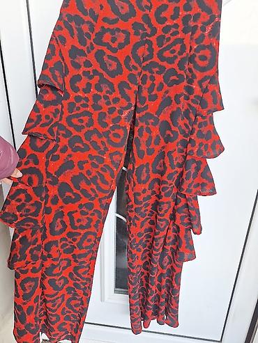 lc waikiki baletanke za devojcice: Pantalone za žene, veličina S-M, sa upečatljivim leopard dezenom u — 2