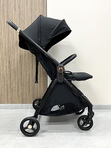 Детская прогулочная коляска Ining Baby TRU7C (Black) — стильная