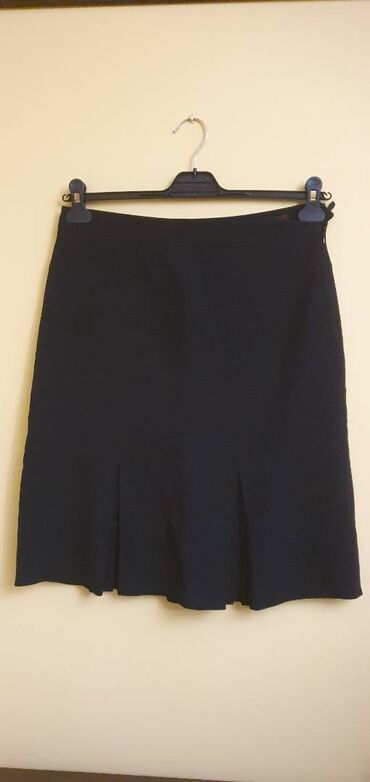 Suknje: Suknje M veličine za zimu i ostale sezone. 1 kom - 500din 2 kom - na lalafo.rs — 8 Suknje: Suknje M veličine za zimu i ostale sezone. 1 kom - 500din 2 kom - — 8