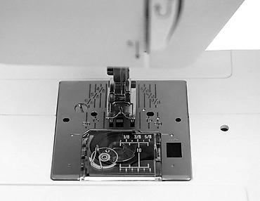 Швейные машины: Швейная машина Janome, Электромеханическая, Автомат — 5