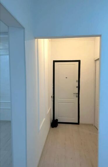 комната с подселением в бишкеке: 1 бөлмө, 40 кв. м, Элитка, 4 кабат, Дизайнердик ремонт