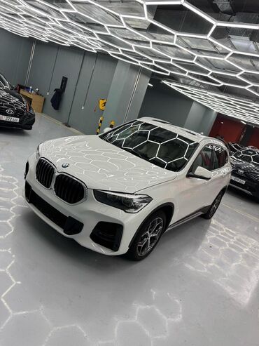 е34 2 8: BMW X1: 2019 г., 2 л, Бензин, Кроссовер