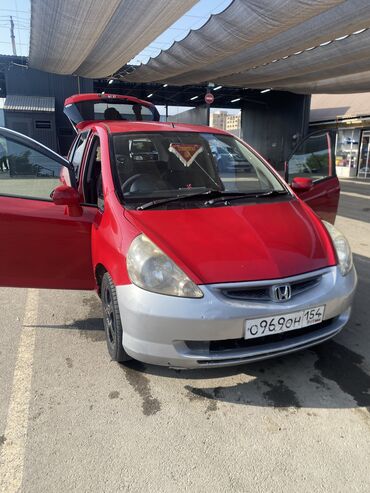 маленькая машина: Honda Fit: 2002 г., 1.3 л, Вариатор, Бензин