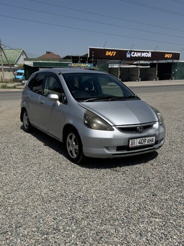 Продажа авто: Honda Fit: 2002 г., 1.3 л, Вариатор, Бензин, Хэтчбэк