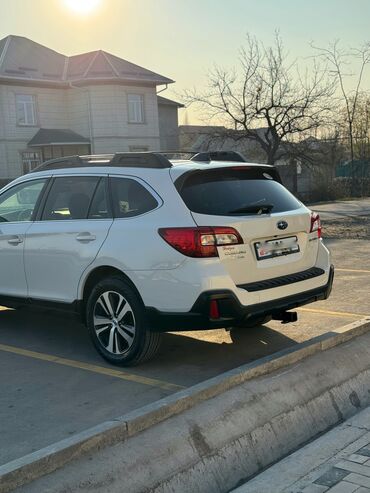 Subaru: Subaru Outback: 2018 г., 2.5 л, Вариатор, Бензин, Универсал