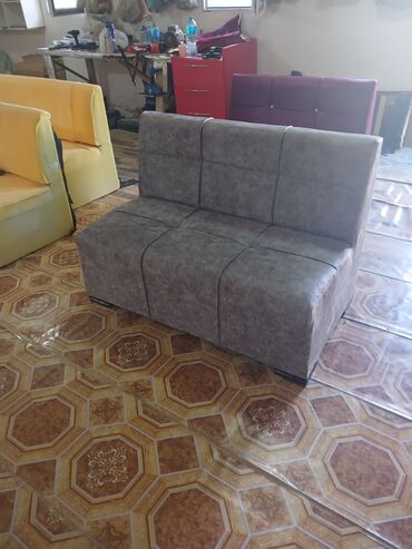 Divan və kreslo dəstləri: Yeni, Divan, Divan, Açılmayan