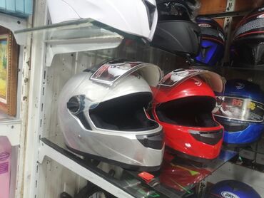 Moto dəbilqələr: 1 ci şəkildəki Moto kaska 29-azn 2 ci və 3cü şəkildəki Moto kaskalar — 16