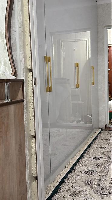 тумбочка с зеркалом в ванную: Шкаф-купе с зеркальными раздвижными дверями - 4 створки из — 6