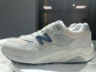 обувь спортивная: Кроссовки new balance 580 оригинал заказывал с официального сайта из