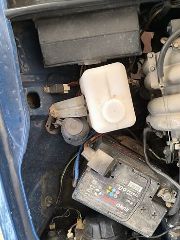 VAZ (LADA): VAZ 2107, mavi rəngli sedan Xüsusiyyətlər: - Kuzov: sedan, klassik — 8