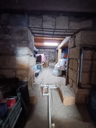 Həyət evləri və villaların satışı: 3 otaqlı, 6 kv. m, Kredit yoxdur, Orta təmir — 27