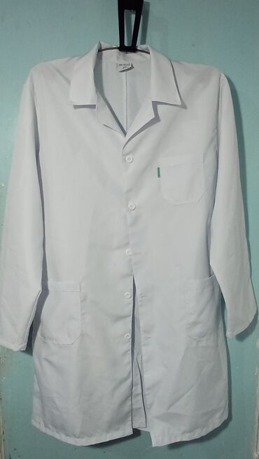 кожаные куртки мужские: Продам медицинские халаты 
женский 46 размер
мужской 54 размер
Новые