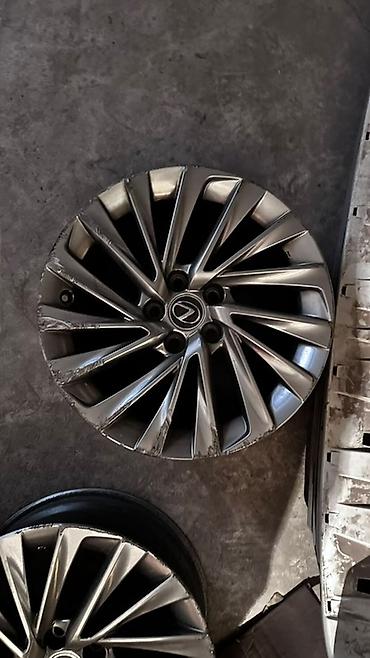 Литые Диски R 18 Lexus, 1 шт, отверстий - 5, Б/у at lalafo.kg Литые Диски R 18 Lexus, 1 шт, отверстий - 5, Б/у