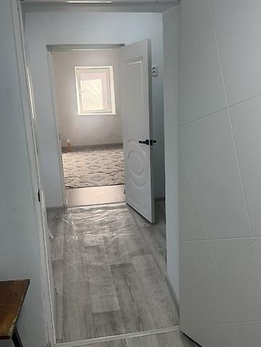 чон: 40 м², Жарым -жартылай эмереги бар — 5