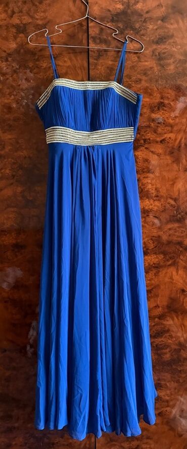 Ziyafət donları: Bu geyim qadınlar üçün nəzərdə tutulmuş müxtəlif üslublu iki paltardan -da lalafo.az — 2 Ziyafət donları: Bu geyim qadınlar üçün nəzərdə tutulmuş müxtəlif üslublu iki paltardan — 2