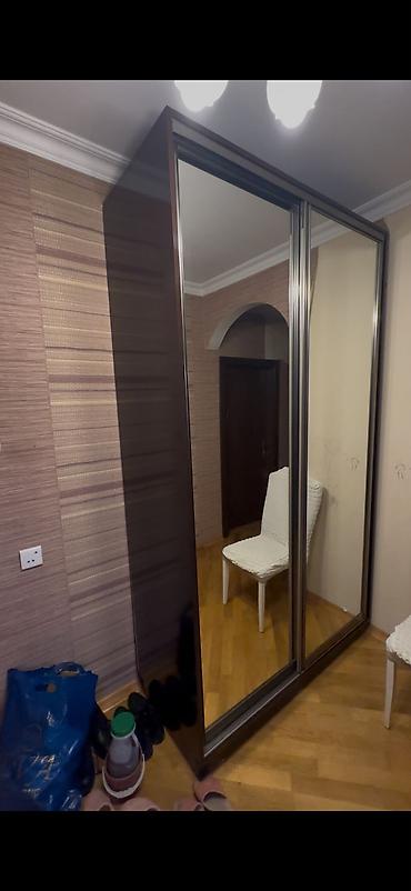 Güzgülü sürgülü qapılı şkaf Dolab 150₼. Ünvan lalafo.az -da Güzgülü sürgülü qapılı şkaf Dolab 150₼. Ünvan