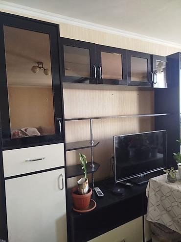 Продаю Стенку + комод с зеркалом в Гостиную комнату, комплект, без