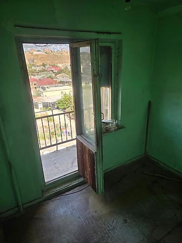 samaxi a frame: Bakı, Qaraçuxur qəs., 4 otaqlı, Köhnə tikili, 110 kv. m — 2