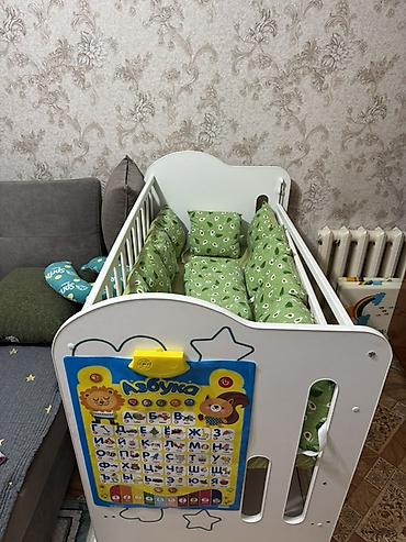 baby car: Детская кроватка белого цвета с маятниковым (поперечным) механизмом — 1