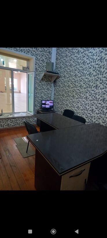 Mağazalar: SATILIR: Bina: 600 kv-dır. Sənədlər qaydasındadır. Ağdaş rayonu — 7