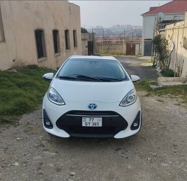 аренда авто с последующим выкупом бишкек: 35 azn Toyota Aqua 2018ci il. İCARƏ Hibryd Yeni, taksi ucun