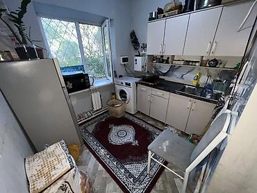 Продажа квартир: 3 комнаты, 50 м², 1 этаж — 4