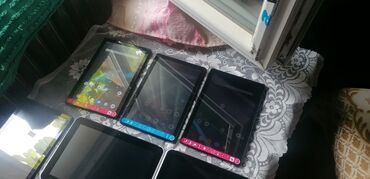 Tableti: Hp 4kom 100e sam Akatel tableti 20.000din 4kom sve novo. PODRŽAVA — 4