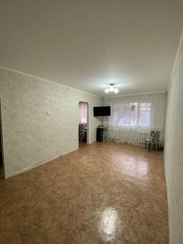 продаю квартирный бизнес: 2 комнаты, 44 м², 104 серия, Косметический ремонт