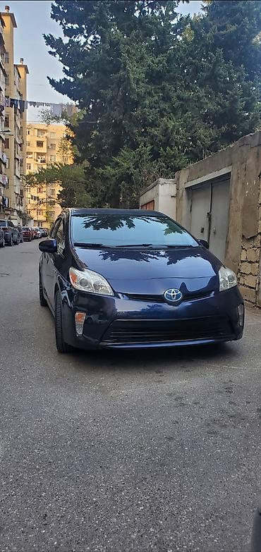 prius qranat: KREDİTdədir Toyota Prius (3-cü nəsil) hibrid hetçbek - İli 2012 - — 1