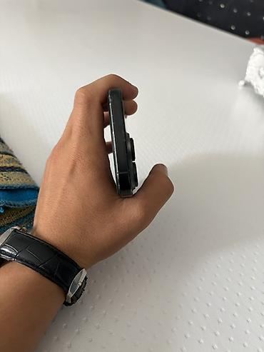kvm switch: IPhone 16 Pro, Б/у, 256 ГБ, Черный, Наушники, Защитное стекло, 91 % — 6