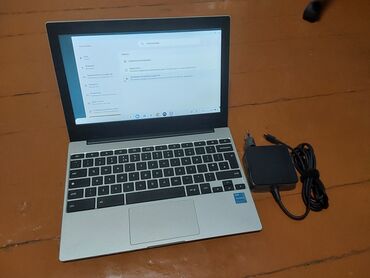 настольный компютер: Ноутбук, Samsung, 4 ГБ ОЭТ, Intel Celeron, 11.6 ", эс тутум SSD