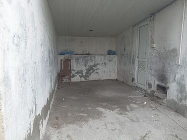 Həyət evləri və villaların satışı: Satılır: yaşayış evi və yanında fəaliyyət göstərən kiçik market binası — 6