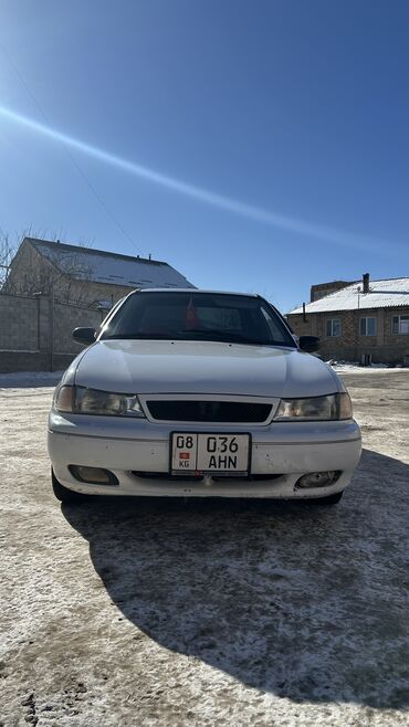 дево колос: Daewoo Nexia: 1997 г., 1.5 л, Механика, Бензин, Седан