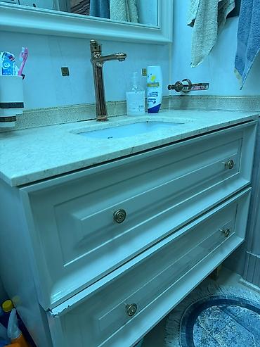 Hamam dolabları: Hamısı Bir yerde Satılarsa Qiymeti 600 mant — 1