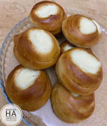 Выпечка, хлебобулочные изделия: Санза 1 шт Булочки 1 кг в одном килограмме 24 шт Пирог 2,5 кг 1300 — 2