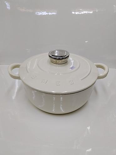 за стенкой: Чугунный казан/каструля SMEG с крышкой - Материал: высококачественный — 1